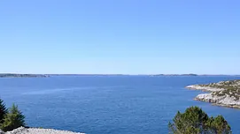 Utsikt mot havet fra hyttefeltet på Bussesund, Austevoll